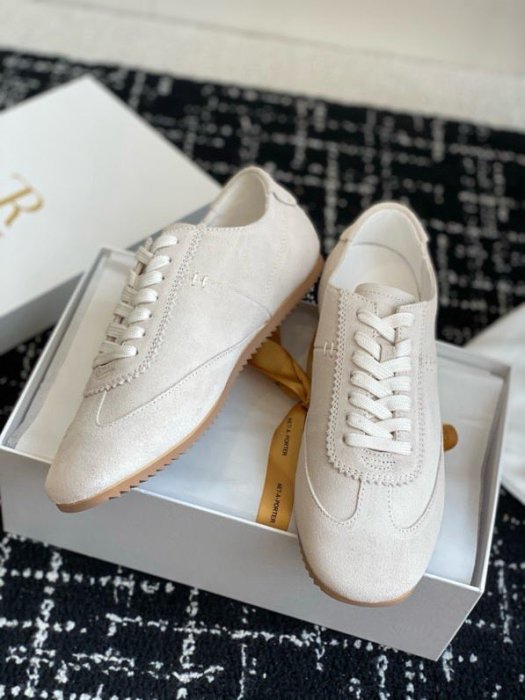 Кросівки фото 3