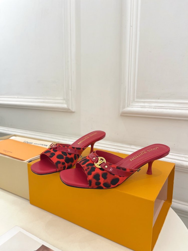 Босоножки фото 3