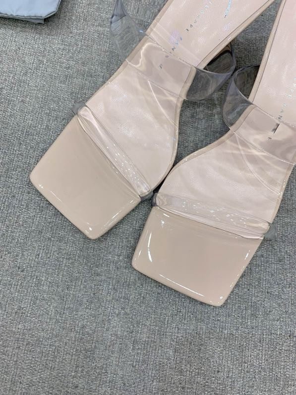 Босоніжки фото 4