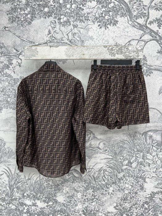 Костюм жіночий фото 7