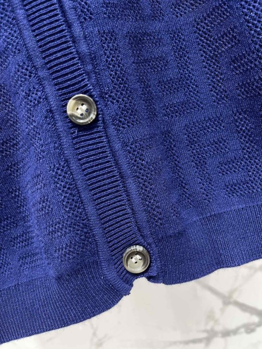 T-shirt women's фото 6