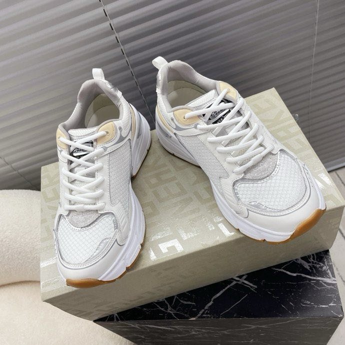 Sneakers Golden Goose Deluxe фото 3