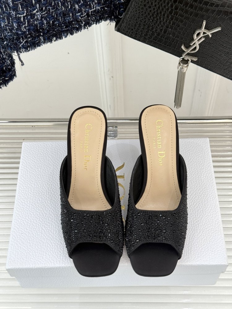 Босоніжки фото 4