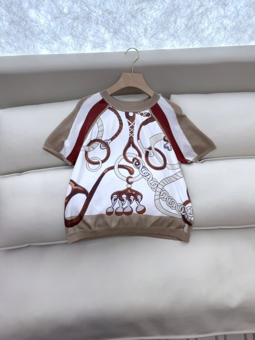 Футболка жіноча фото 3