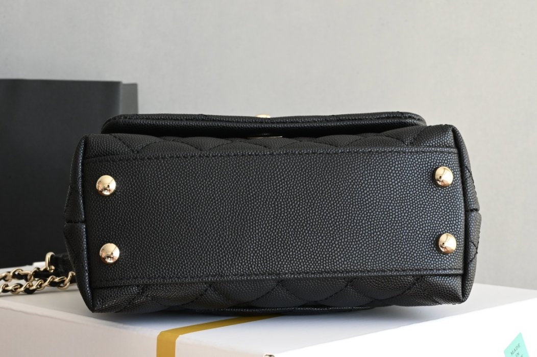 Сумка Chanel Coco Handle з зернистої шкіри фото 3