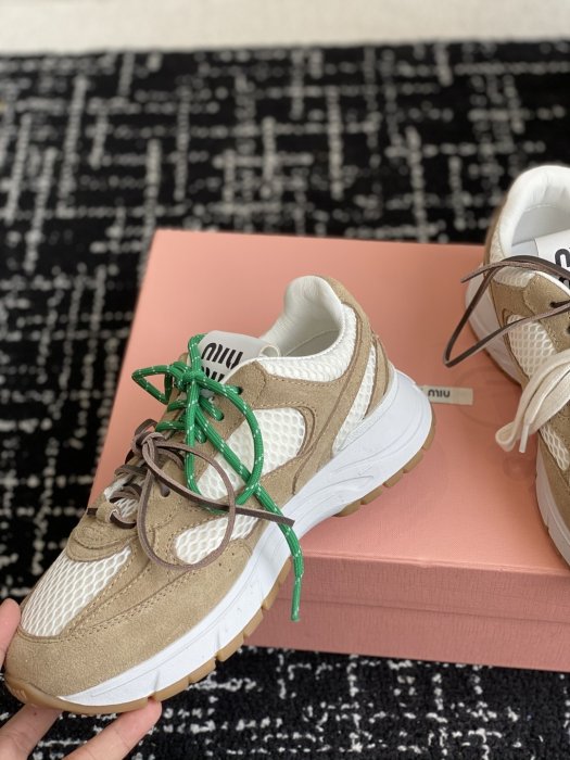 Кроссовки фото 7