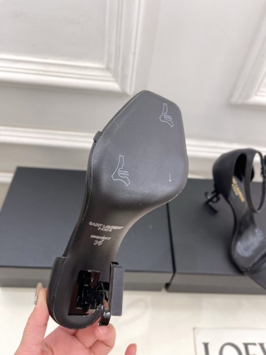 Босоножки фото 9