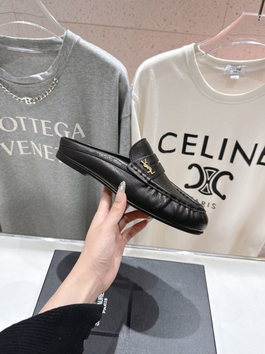 Лоферы кожаные женские фото 5