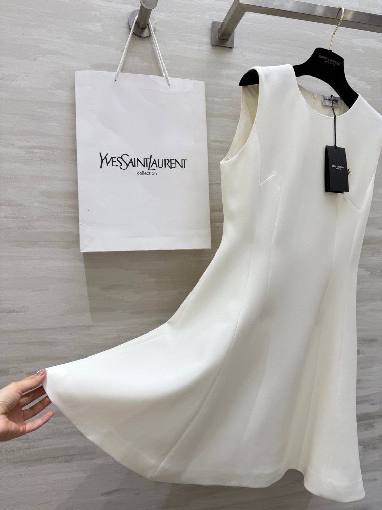 Плаття, Сукня з приталеним ліфом в стилі Хепберн фото 8