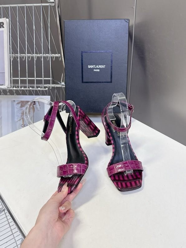 Босоножки фото 6