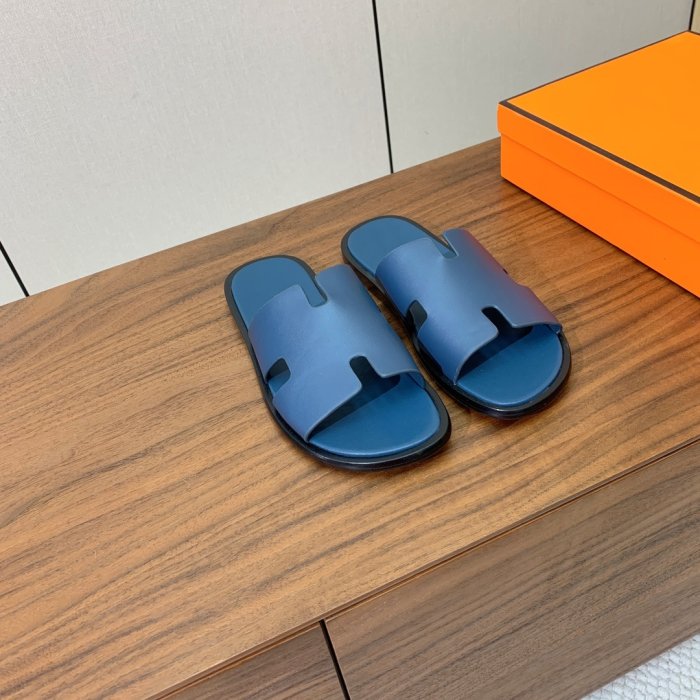 Шлепанцы женские фото 6