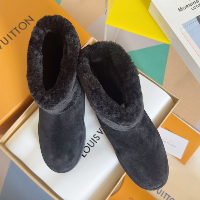 Ugg boots women's