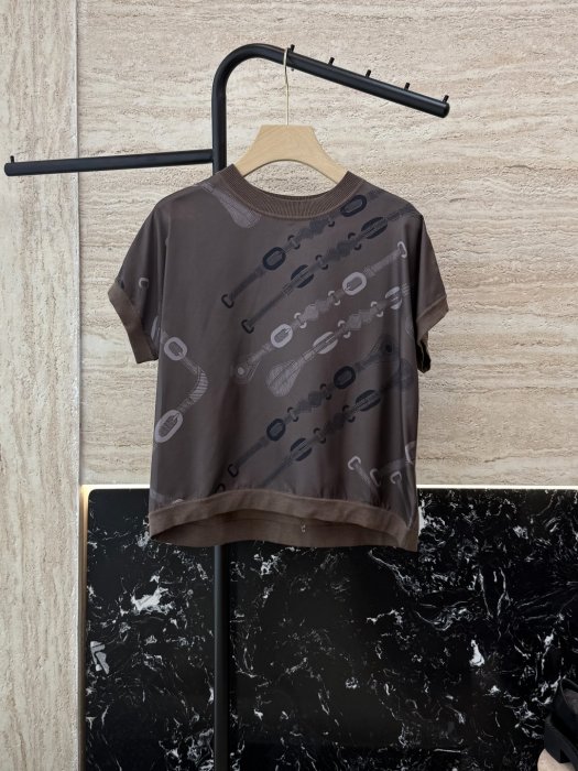 Футболка женская