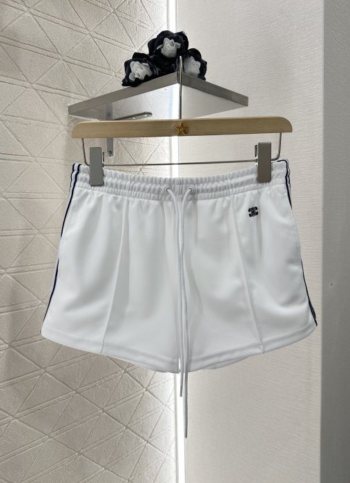 Шорти жіночі