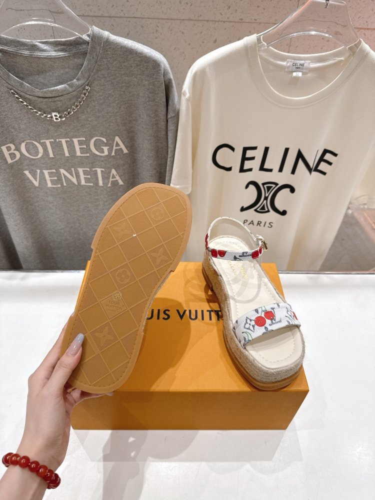 Sandals women's фото 9