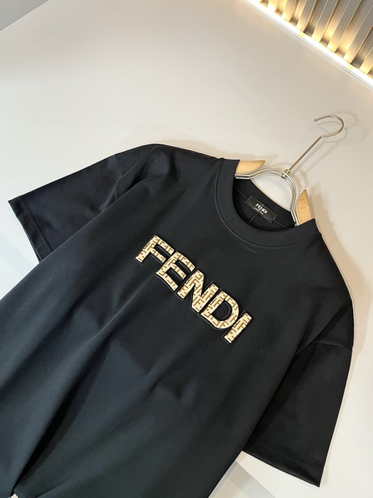 T-shirt men's фото 4