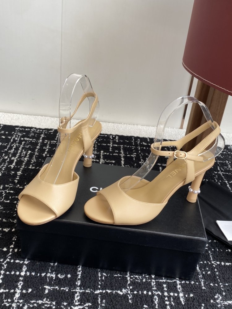 Босоножки фото 3