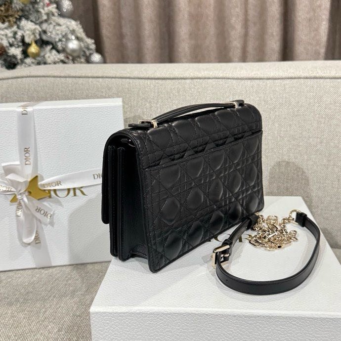 Сумка Miss Dior кожаная женская 24 см фото 3