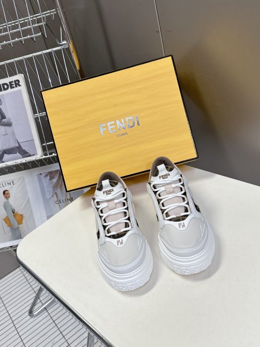 Кроссовки фото 2