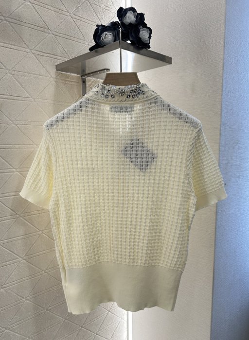 T-shirt women's фото 2