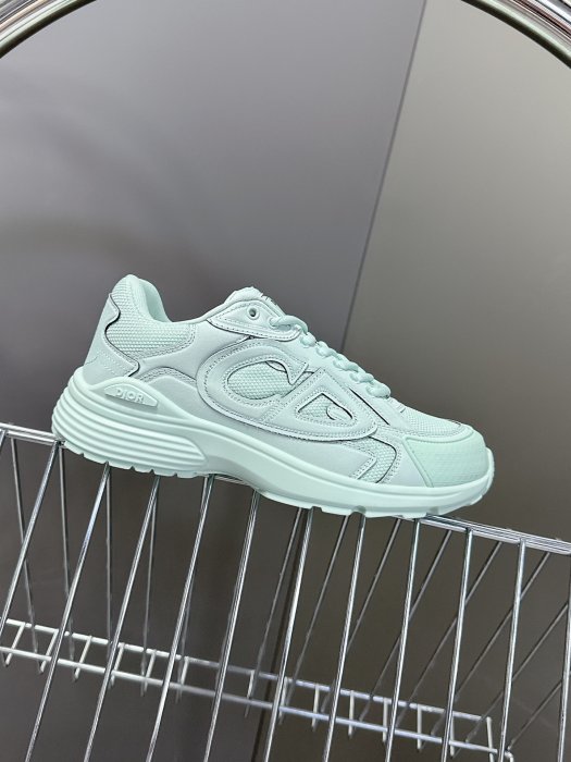 Кроссовки фото 5