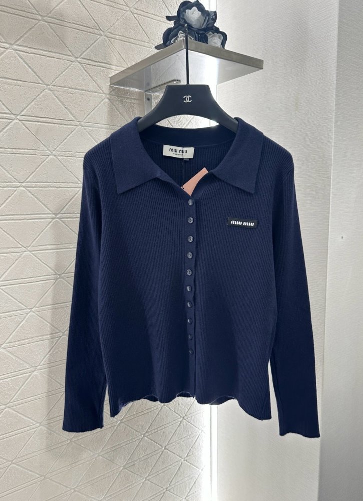 Кофта жіноча