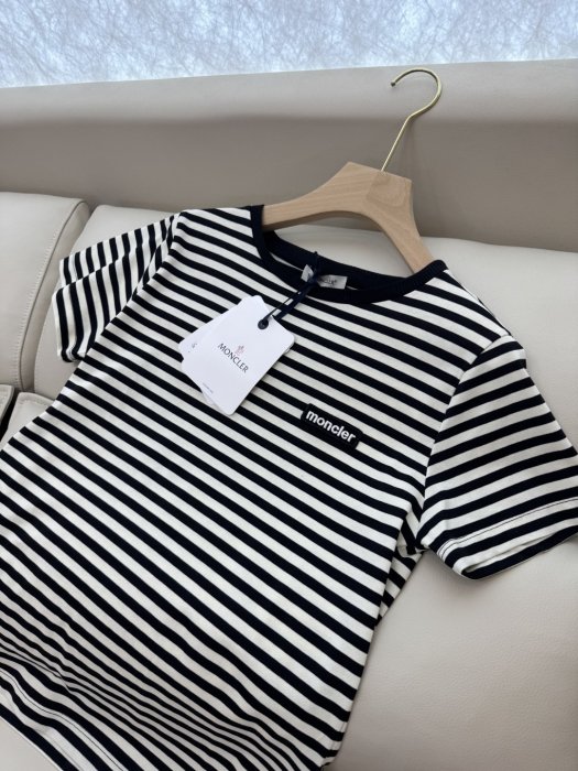 T-shirt women's фото 7