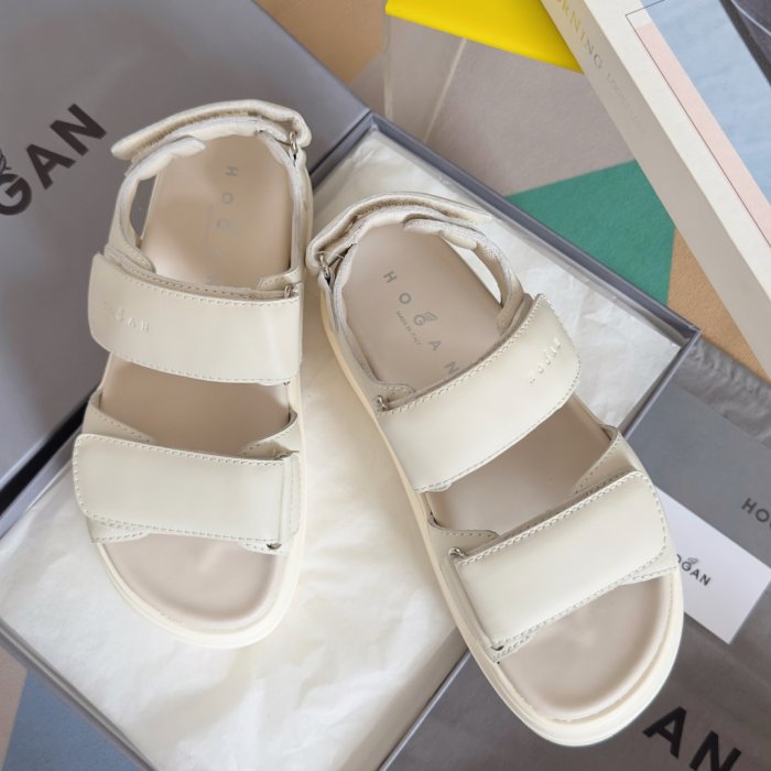 Сандалии женские