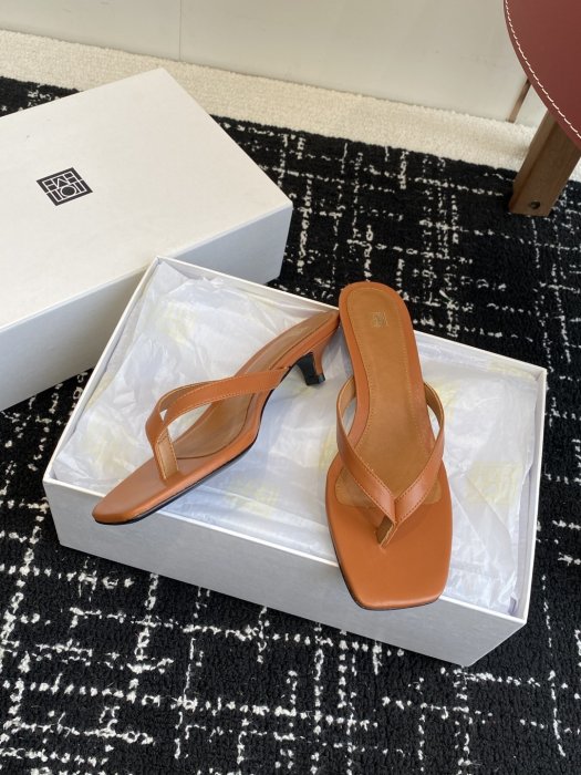 Босоножки фото 5