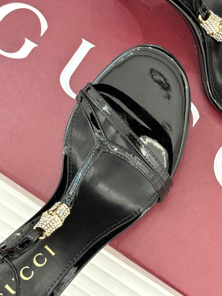 Босоножки фото 7