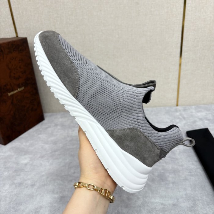 Кросівки фото 8