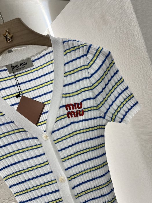 T-shirt women's фото 7