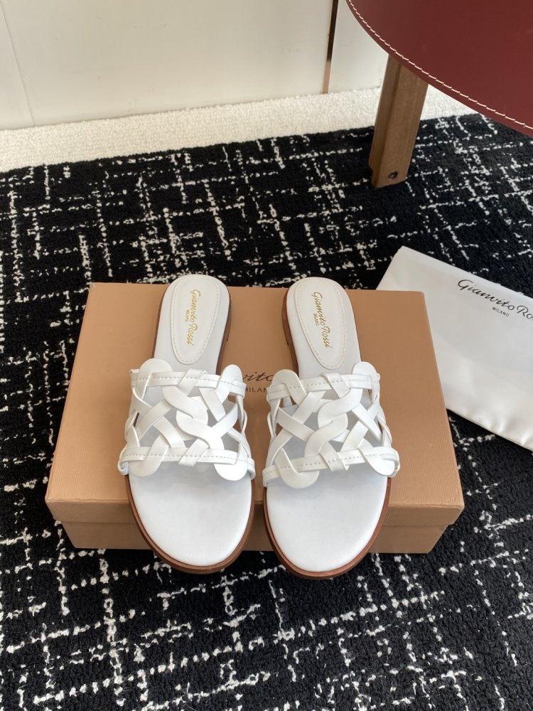 Шльопанці жіночі