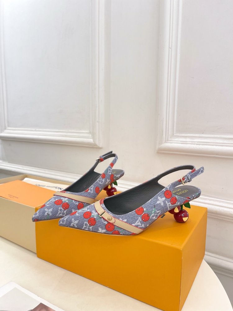 Босоніжки фото 5