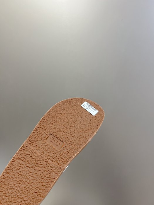 Шльопанці фото 9