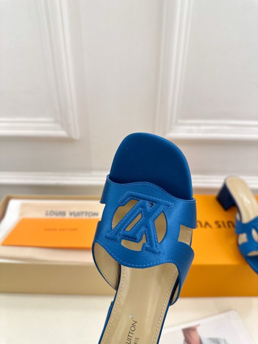 Босоножки фото 6