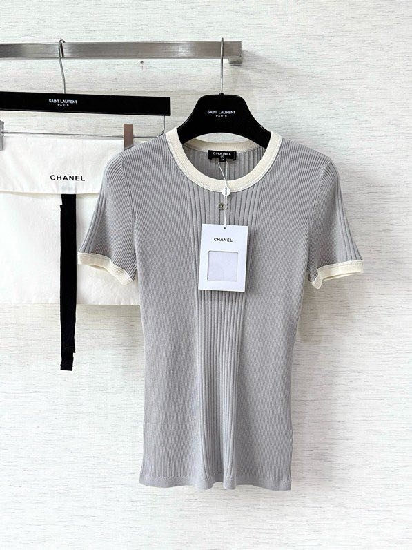 Футболка женская