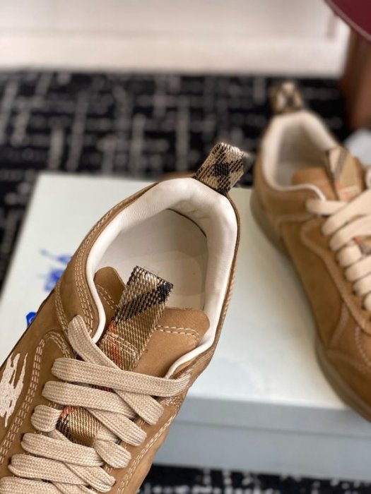 Кроссовки фото 8