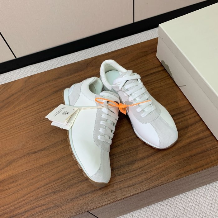 Кроссовки женские фото 7