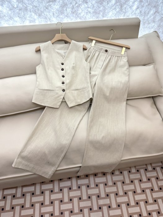 Костюм женский фото 3