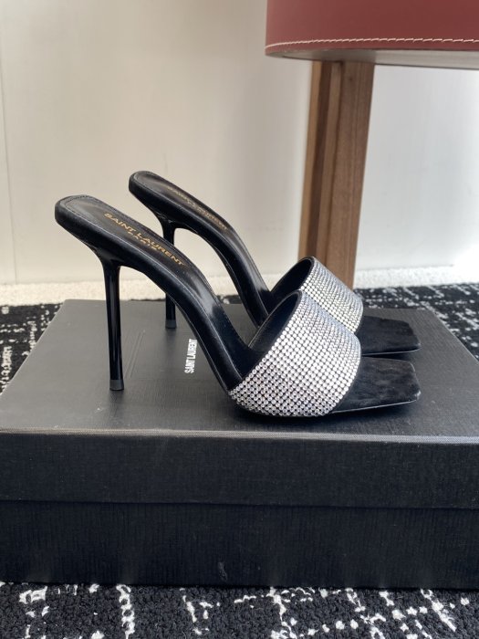 Босоножки фото 2