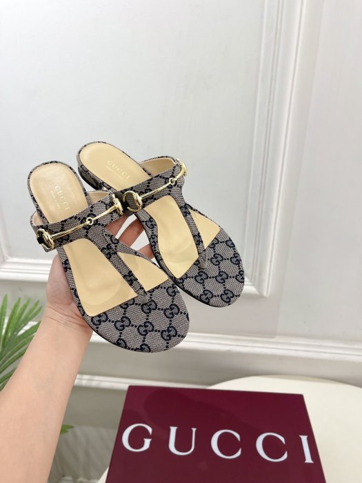 Босоножки фото 6