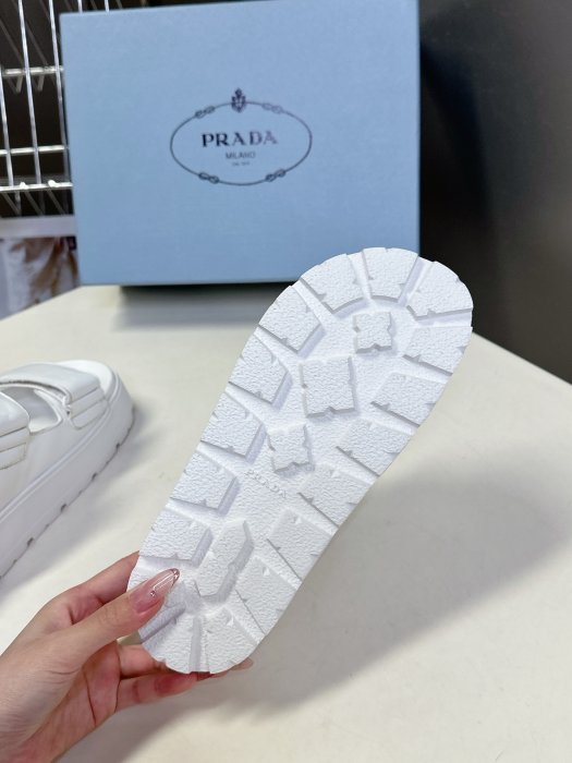 Шлепанцы фото 9