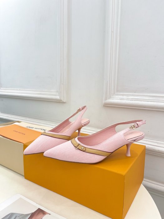 Босоножки фото 3