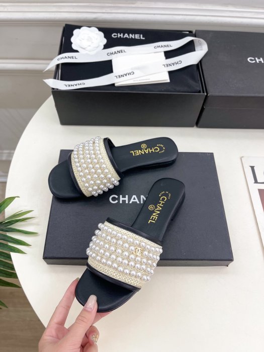 Шлепанцы фото 3