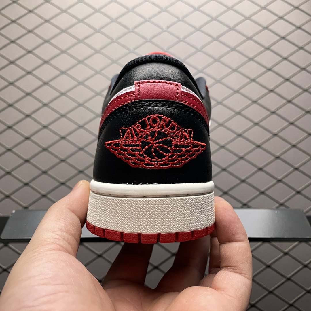 Кросівки Air Jordan 1 Low DC0774-160 фото 2