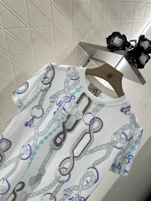 Футболка жіноча фото 7