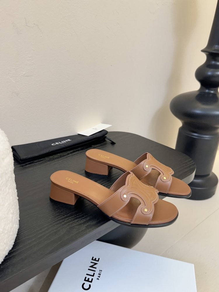 Шлепанцы женские фото 2