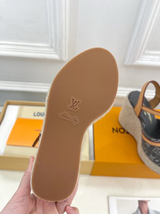 Босоніжки фото 9