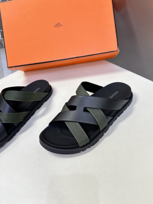 Шлепанцы фото 3